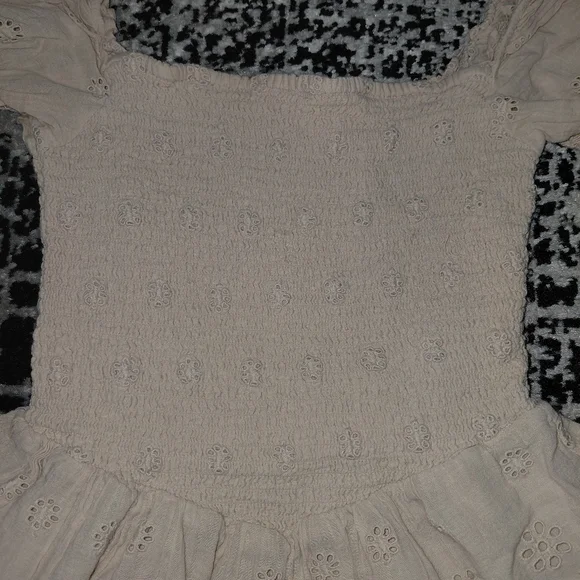 Bershka Size S Cream Tiered Ruffle Dress Eyelet Smocked Puff Sleeve - Picture 9 of 15